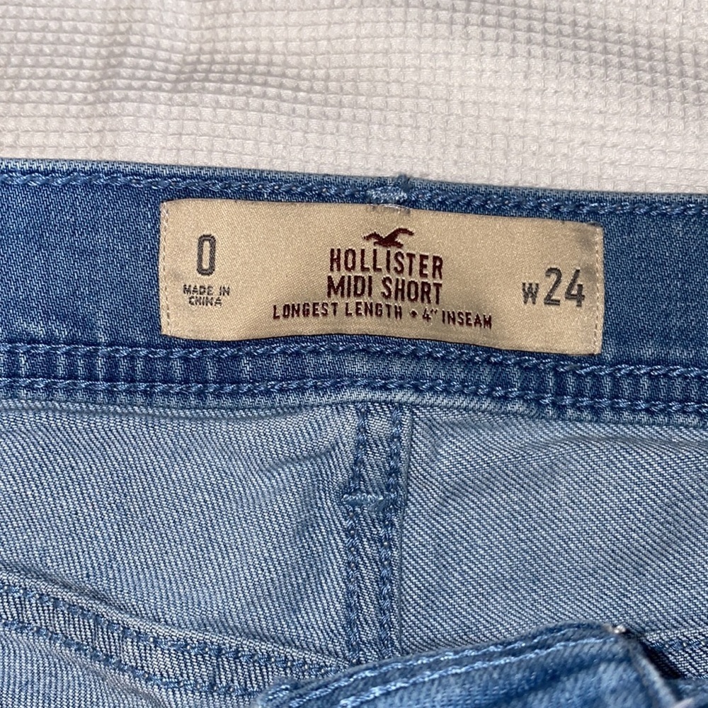 Hollister Midi Jeans Shorts Size 0 W 24 Distressed light wash - Picture 3 of 12